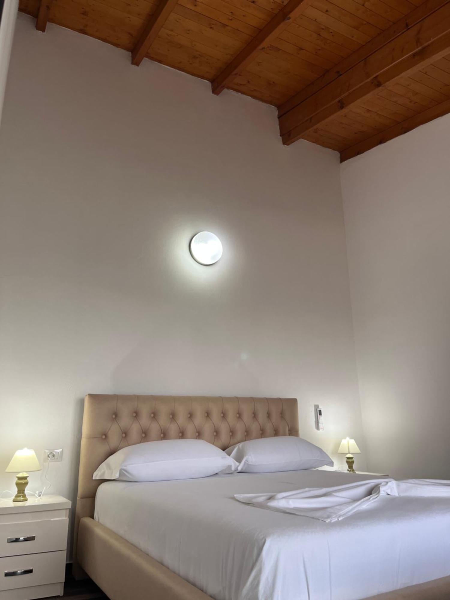 Villa Bailey Vlore Bagian luar foto